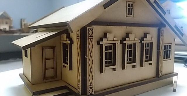 Laser Cut 1/43 Russian rural house 3mm plywood