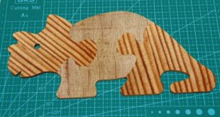 Triceratops dinosaur Free puzzle cut file kids toy